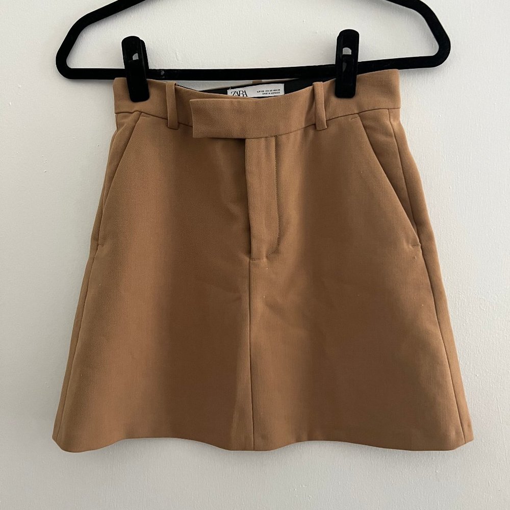 Zara - High Waisted Fitted Skirt
